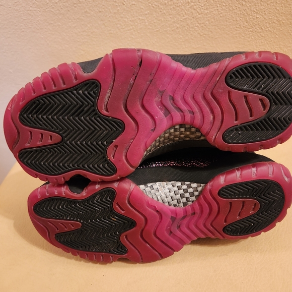 Air Jordan 11 Low 'Rook to Queen' - Picture 5 of 10
